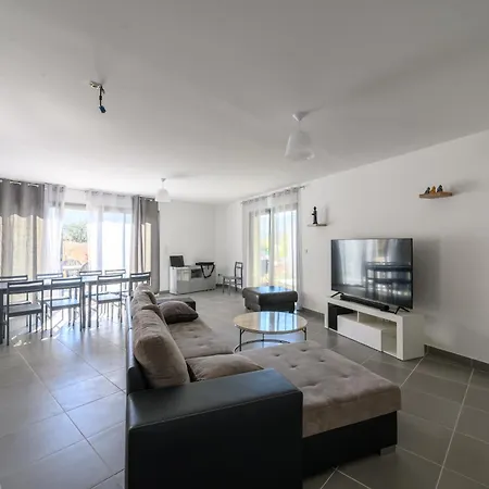 Les Deux Mers Apartment